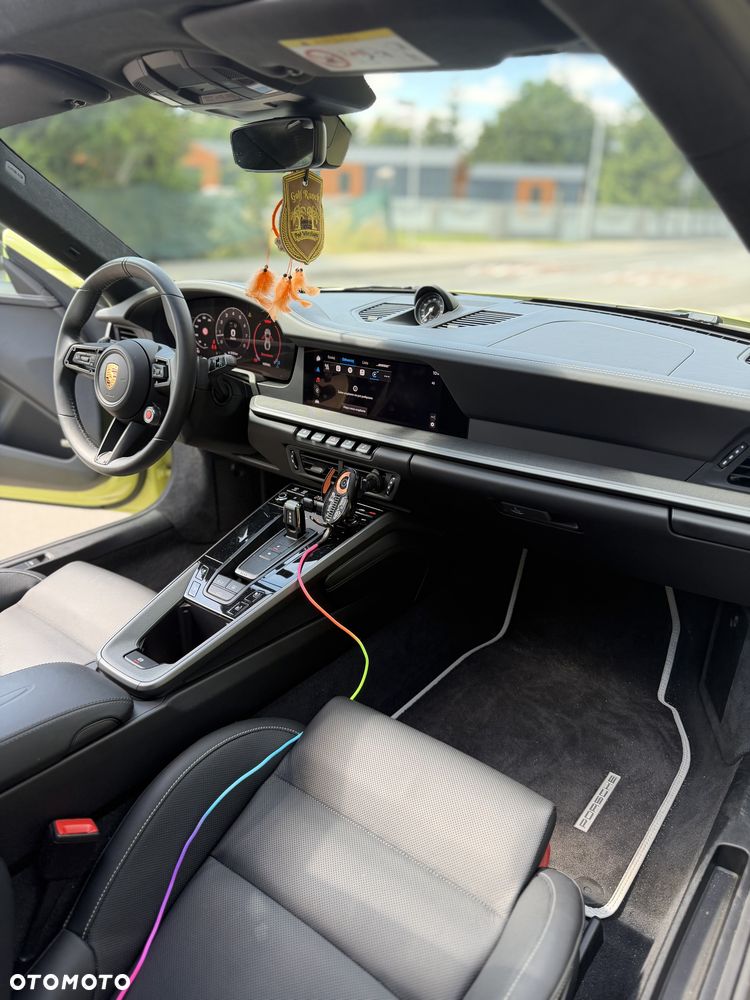 Porsche 911 Carrera PDK - 16