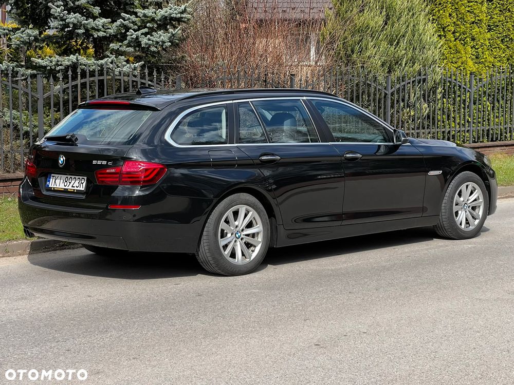 BMW Seria 5 525d xDrive Sport-Aut - 3
