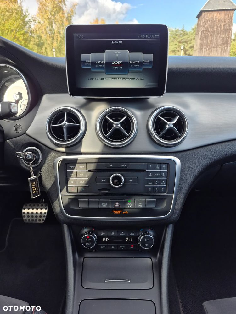 Mercedes-Benz CLA 250 4Matic 7G-DCT AMG Line - 19