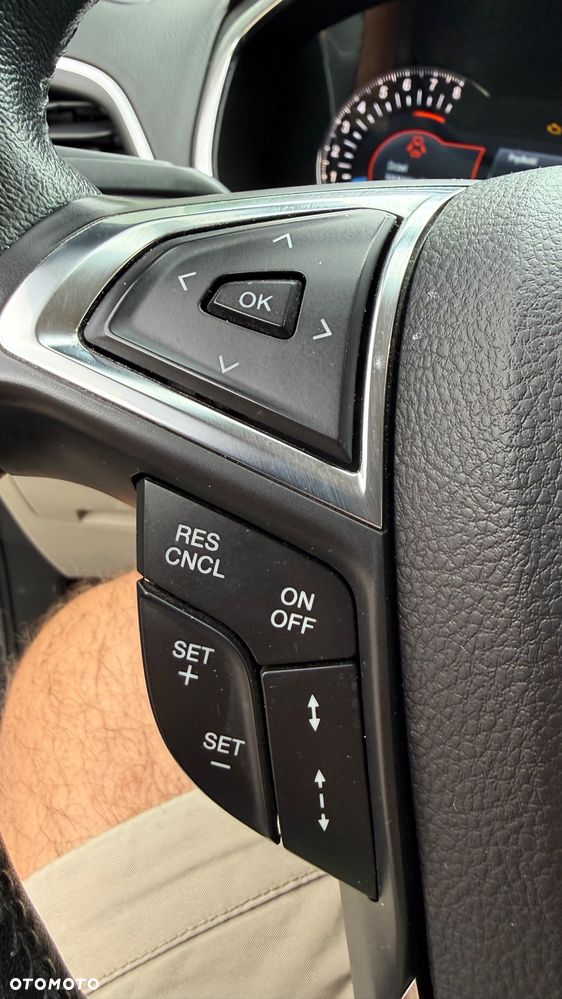 Ford Edge - 17