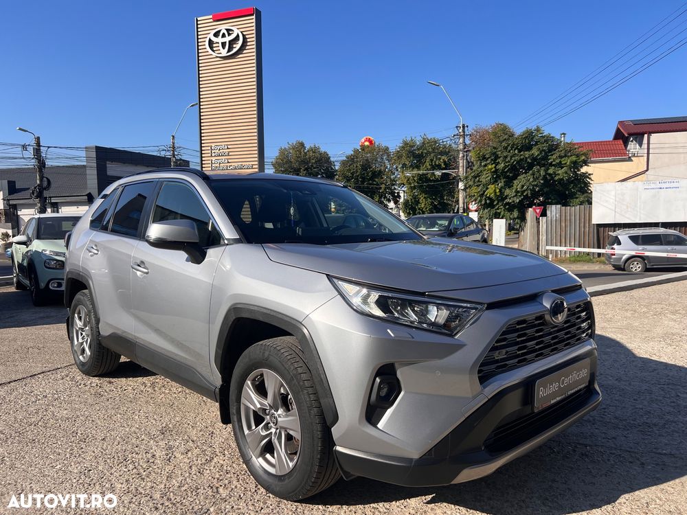Toyota RAV4 - 1