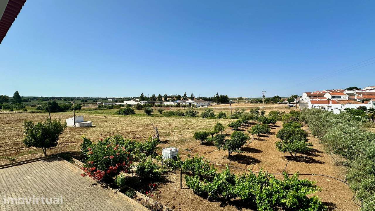BEJA Excelente Quinta. o  Campo dentro da Aldeia - Grande imagem: 3/36