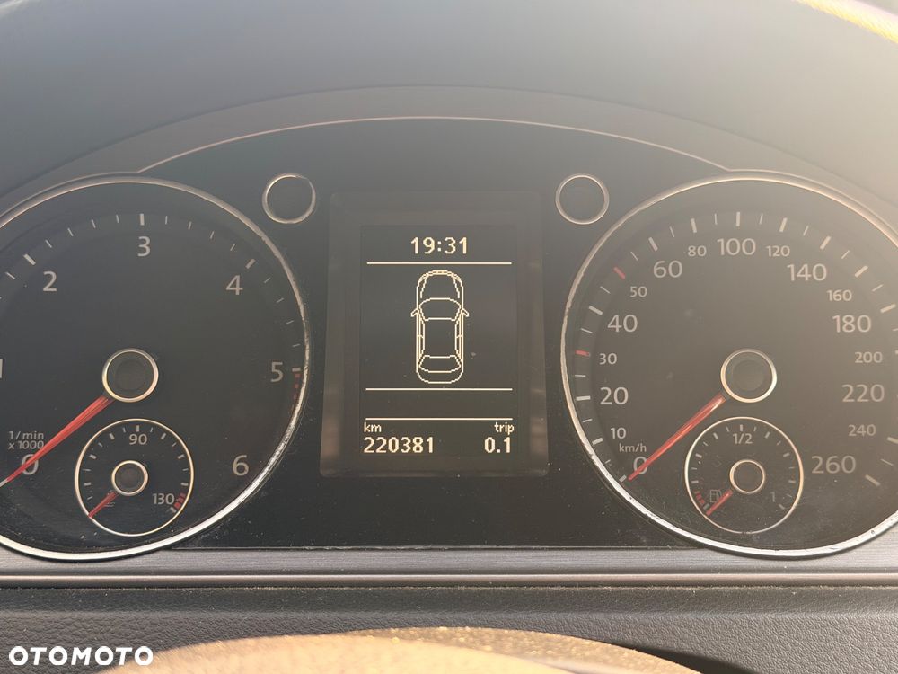 Volkswagen Passat 1.6 TDI BlueMotion - 9