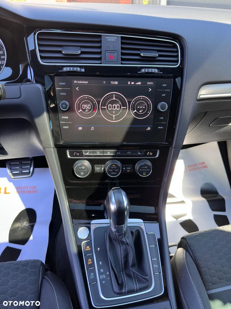 Volkswagen Golf - 15