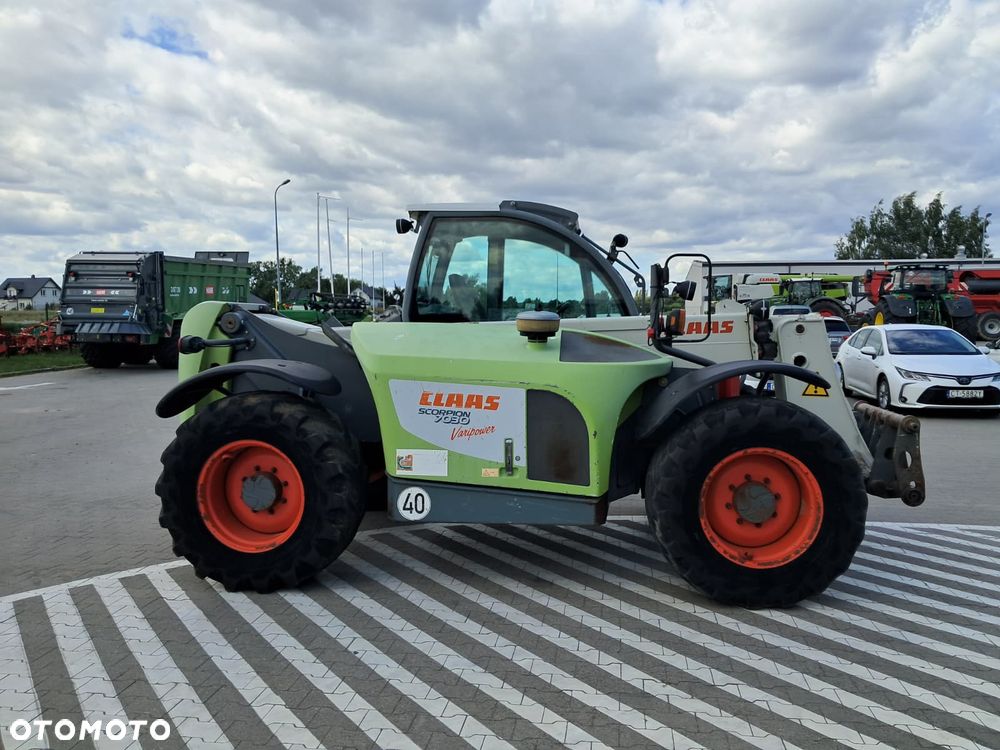 Claas Scorpion 7030 - 6