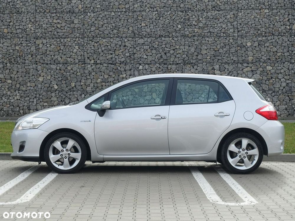 Toyota Auris 2010 photo 3