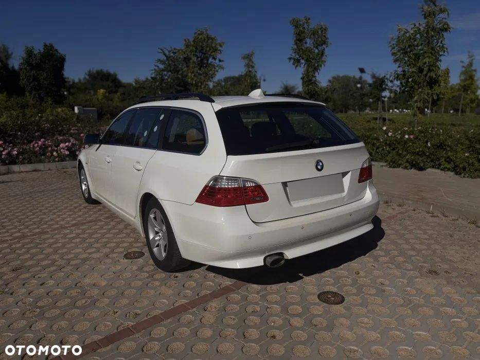 BMW Seria 5 520d - 3