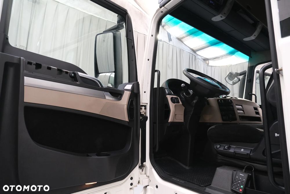 MAN TGX - 27