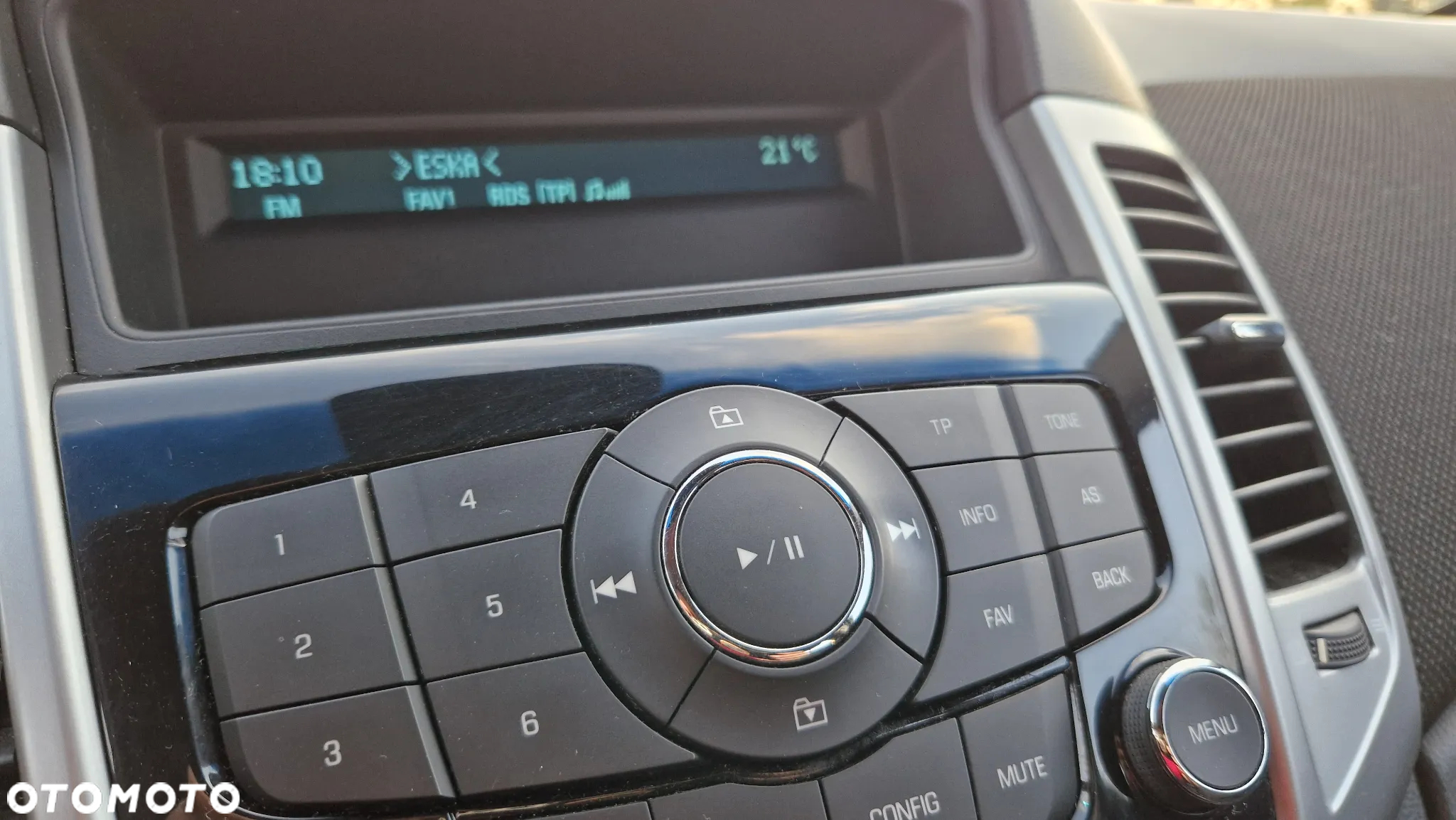Chevrolet Cruze 1.6 LT - 17