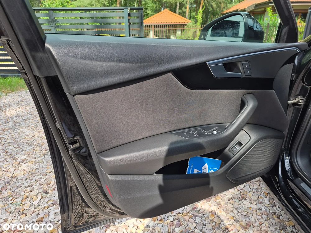Audi A4 Avant 2.0 TDI ultra S tronic sport - 22