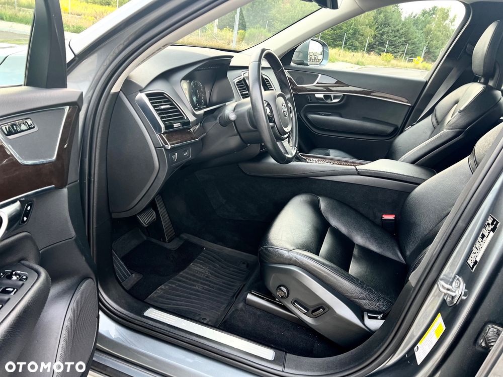 Volvo XC 90 T6 AWD Momentum 7os - 23