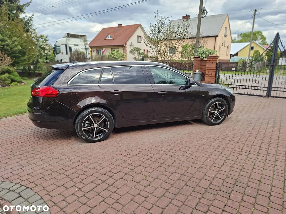Opel Insignia 1.6 Turbo Design Edition - 12