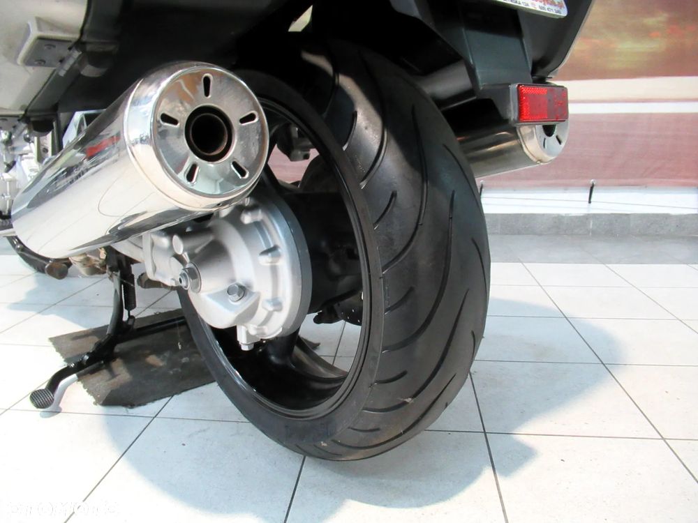 Yamaha FJR - 24