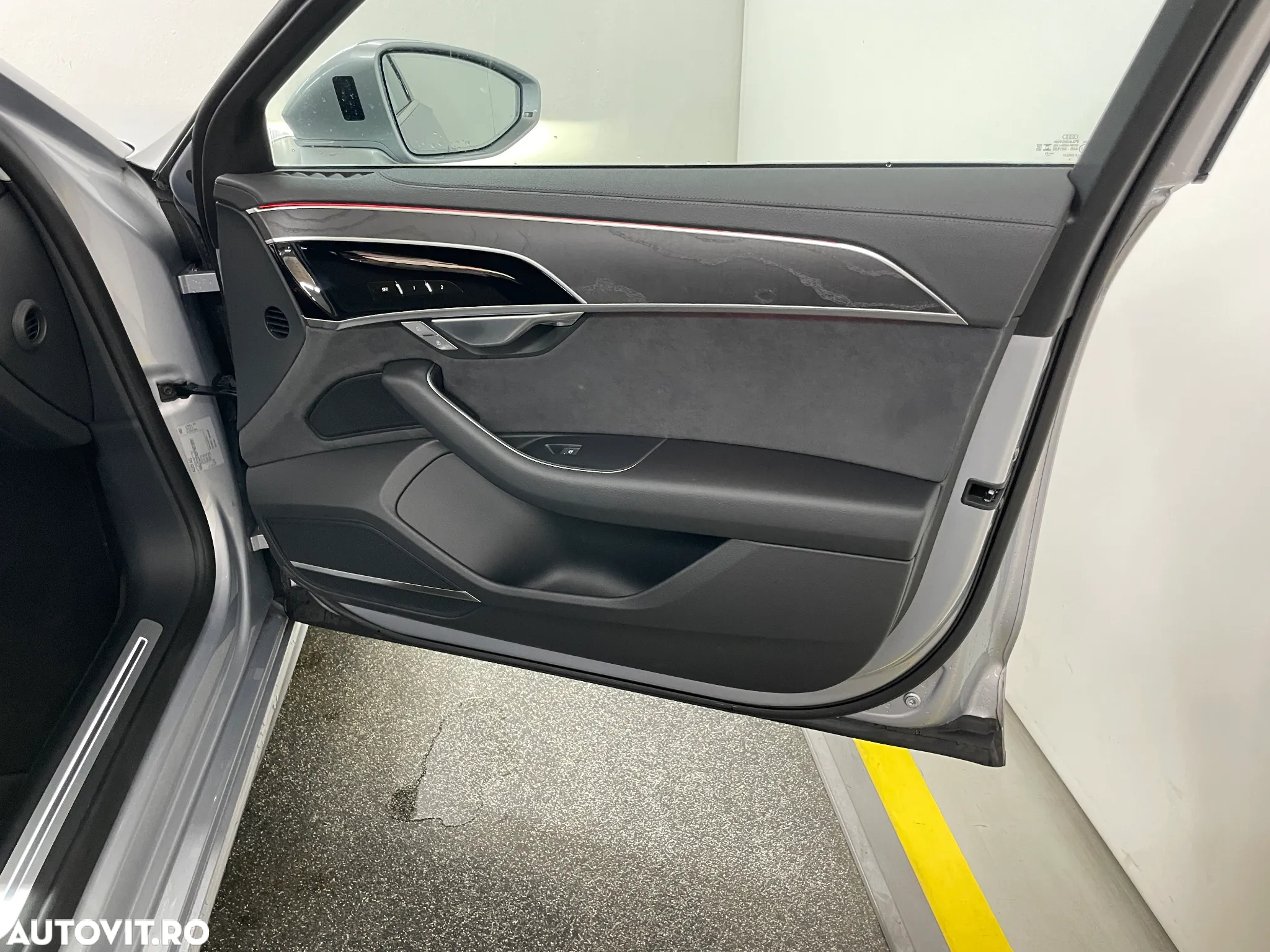 Audi A8 60 TFSI e quattro Tiptronic PHEV - 13