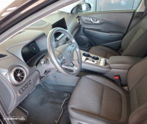 Hyundai Kauai EV 64 kWh Vanguard+TMS - 4
