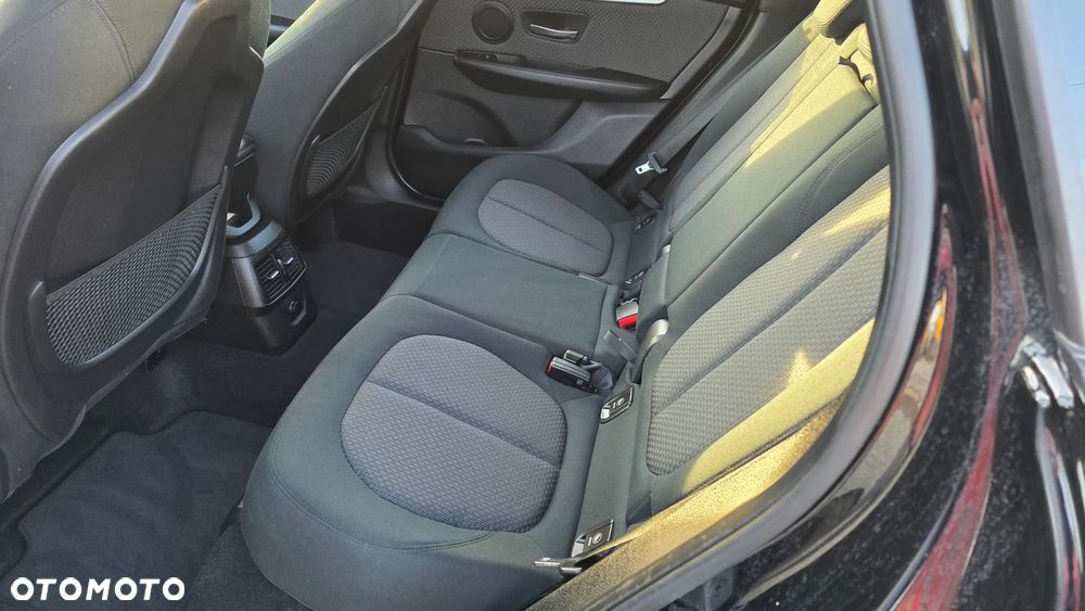 BMW Seria 2 218d Advantage - 13