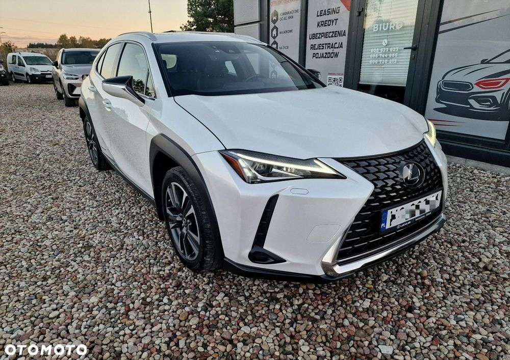 Lexus UX - 5