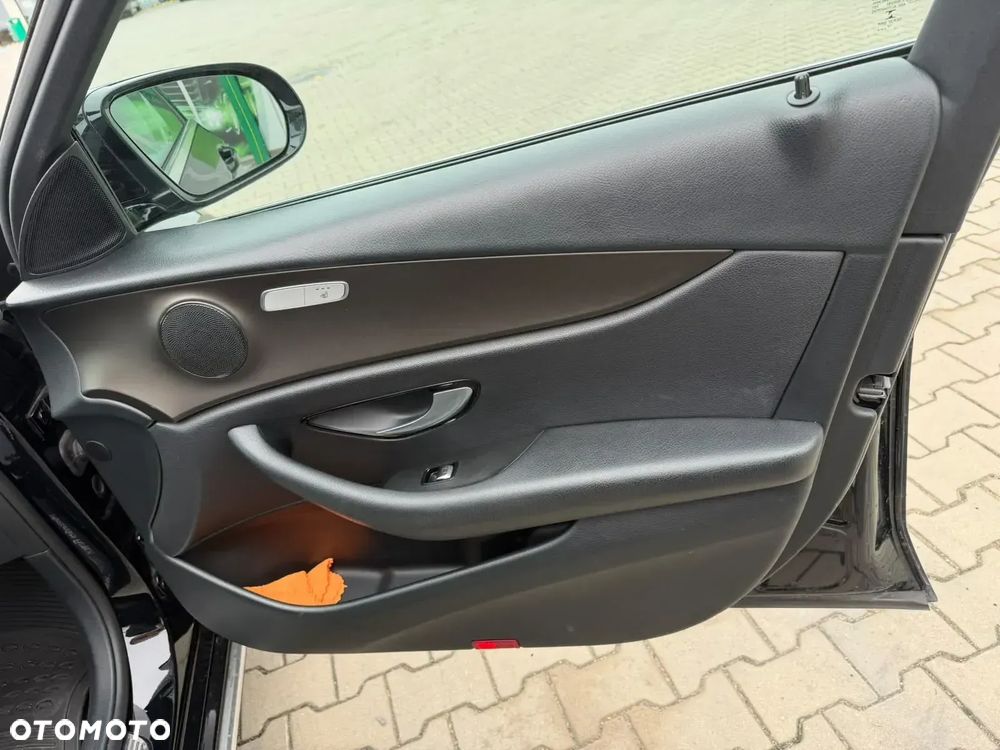 Mercedes-Benz Klasa E 200 d 9G-TRONIC - 6