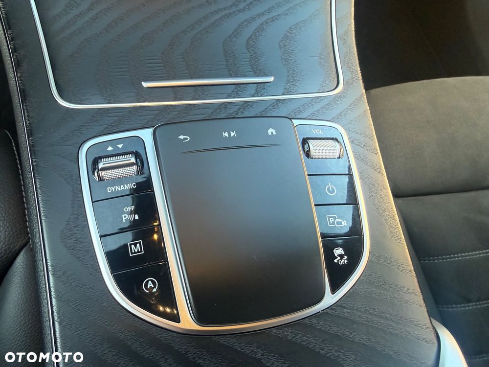 Mercedes-Benz GLC 300 d 4Matic 9G-TRONIC AMG Line - 14