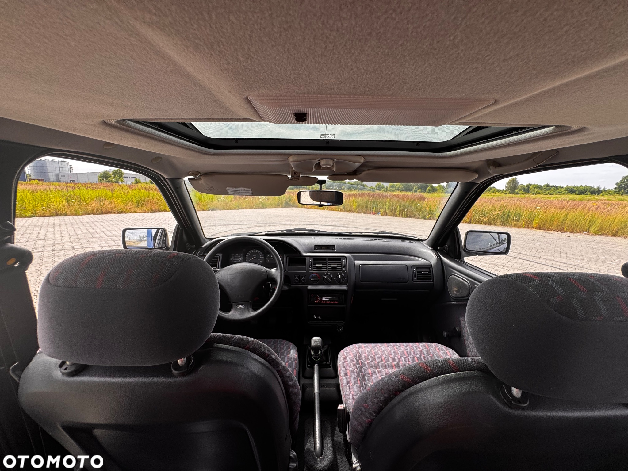 Ford Escort - 30