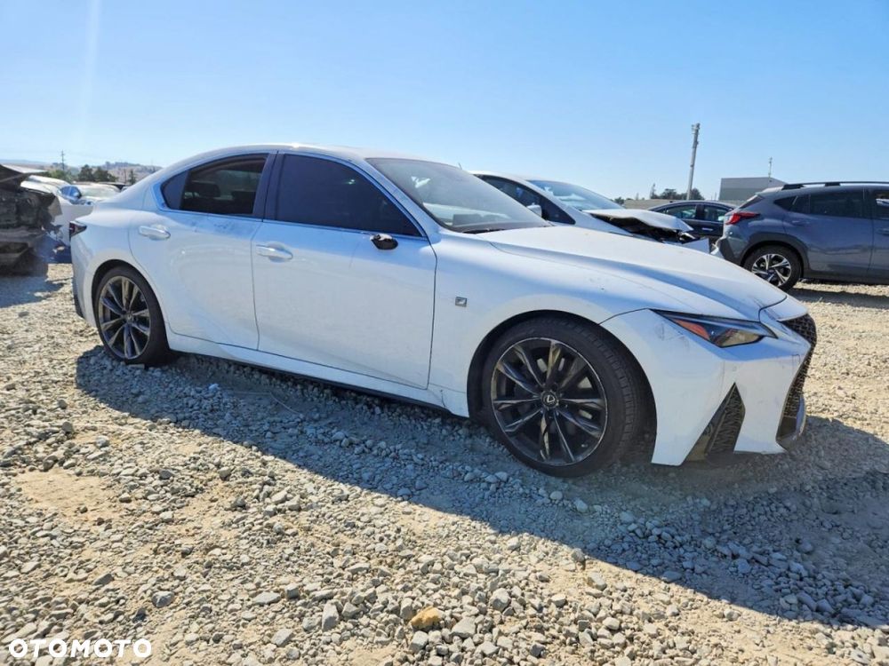 Lexus IS - 3
