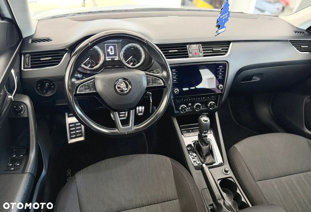 Skoda Octavia 2.0 TDI Style DSG - 5