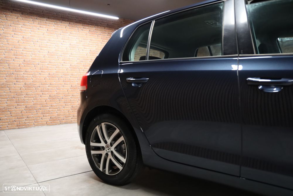 VW Golf 2.0 TDi Confortline - 23