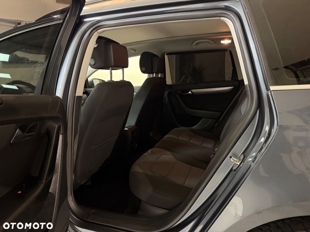 Volkswagen Passat 1.6 TDI BlueMotion Technology Comfortline - 17