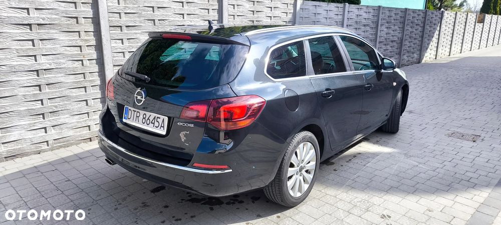 Opel Astra 2.0 CDTI Exklusiv - 10