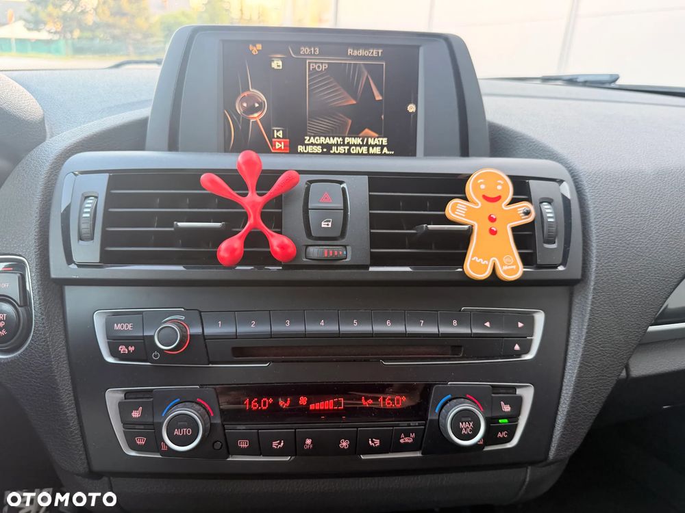 BMW Seria 1 116i Sport Line - 22