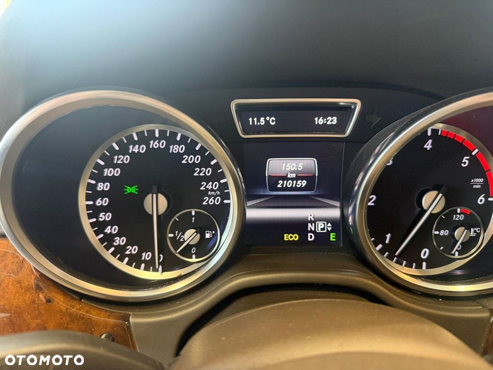 Mercedes-Benz ML - 31