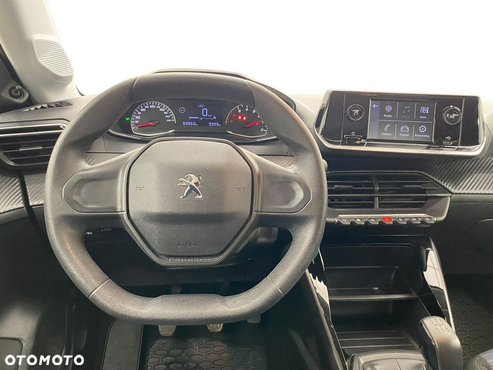 Peugeot 208 - 10
