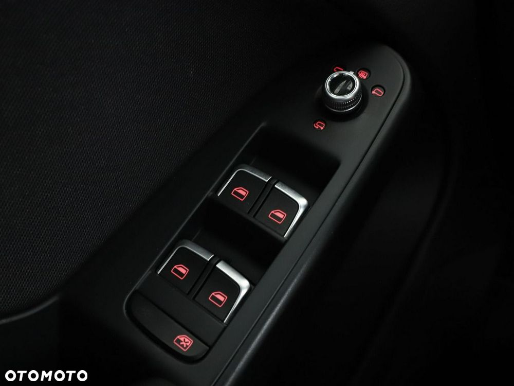 Audi A4 Avant 2.0 TDI S tronic - 32