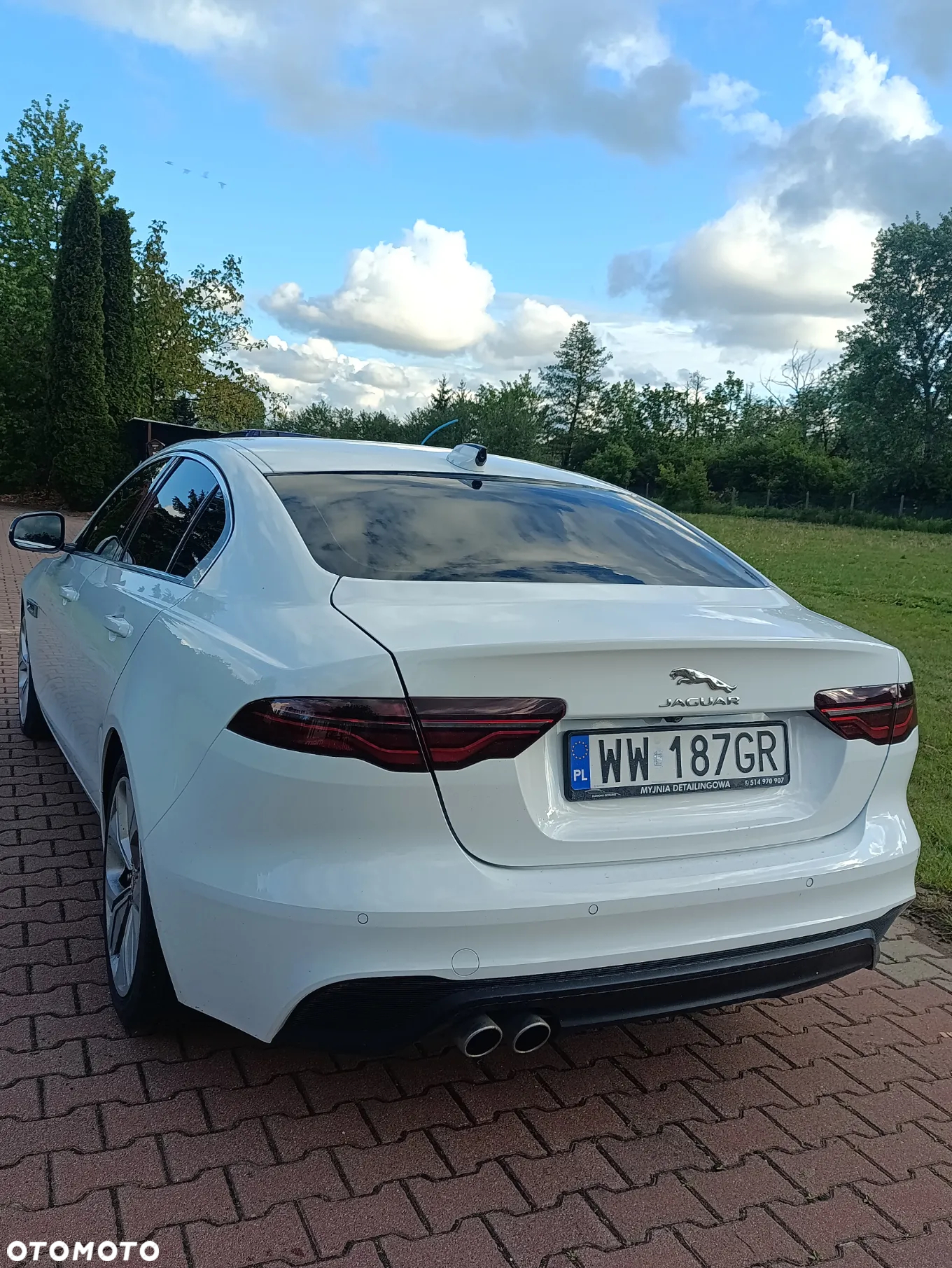 Jaguar XE 2.0 D AWD Prestige - 10