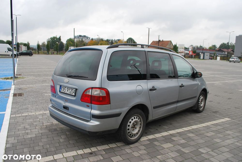 Ford Galaxy - 4