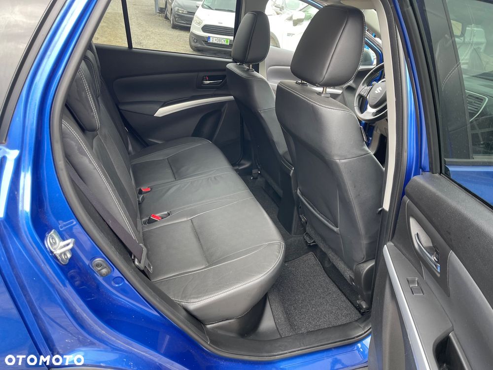 Suzuki SX4 1.6 Premium - 17