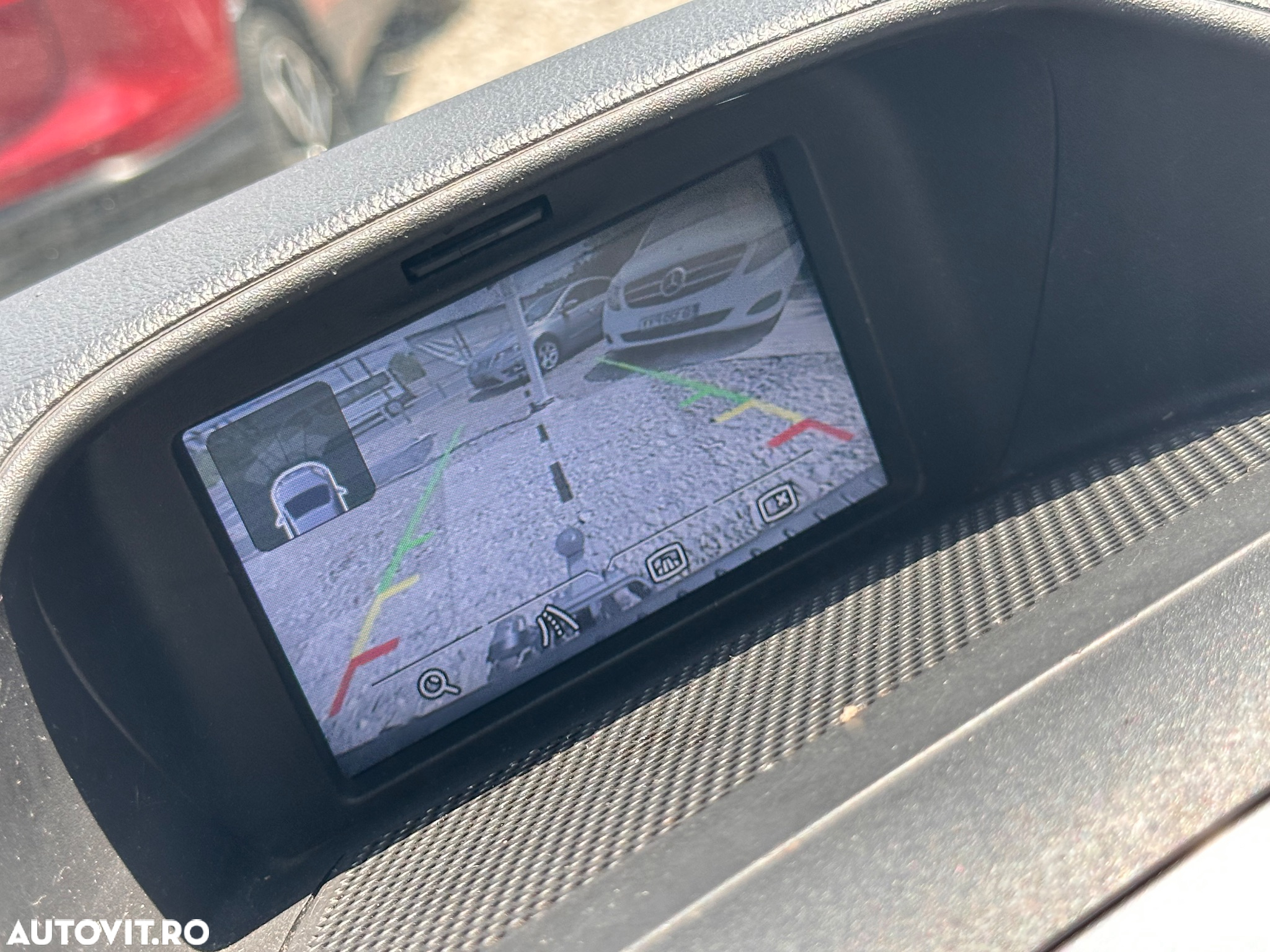 Ford Tourneo Custom 300 L2H1 VA Titanium - 17