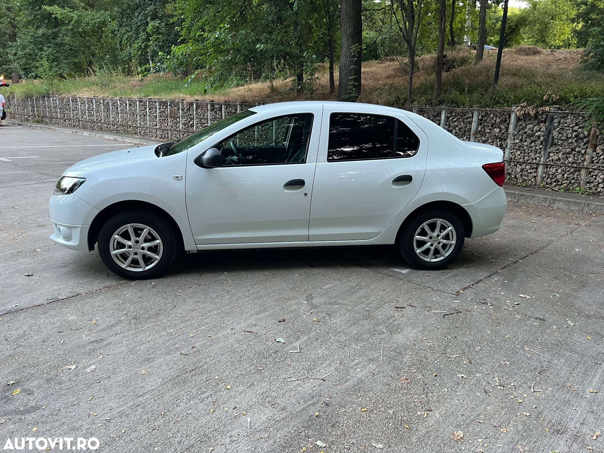 Dacia Logan - 3