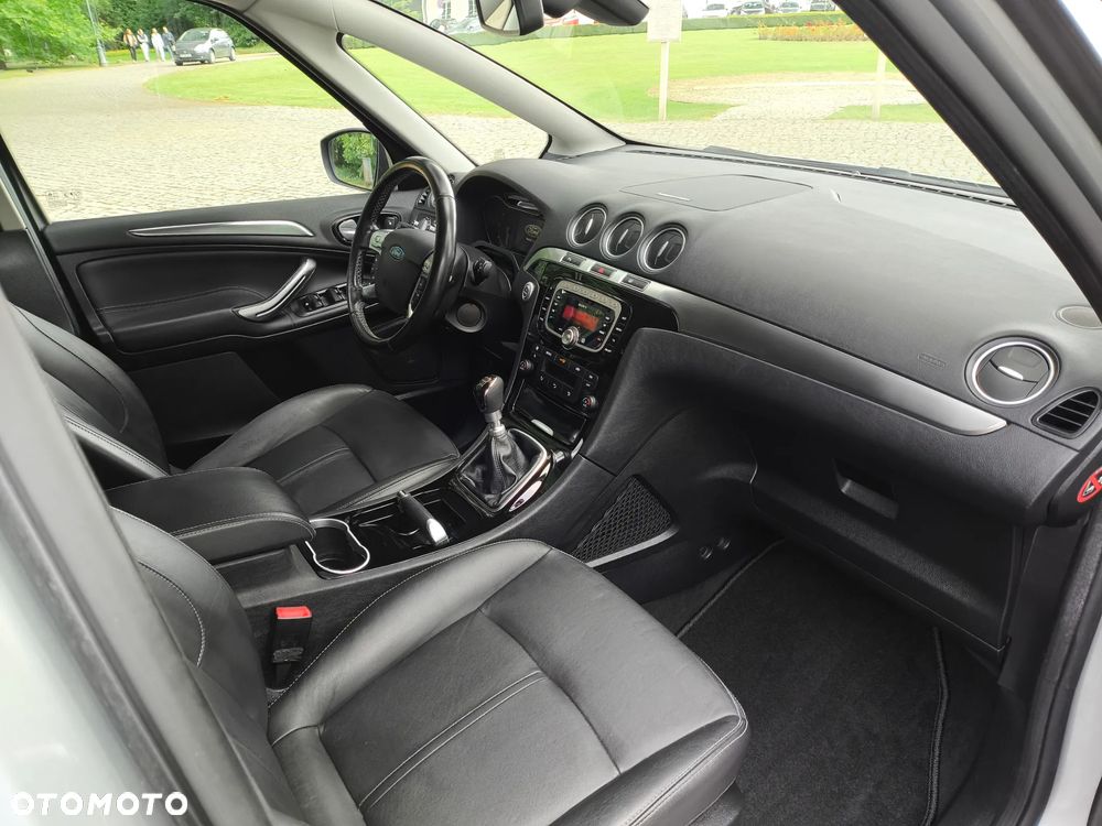 Ford S-Max 2.0 TDCi DPF Titanium - 24