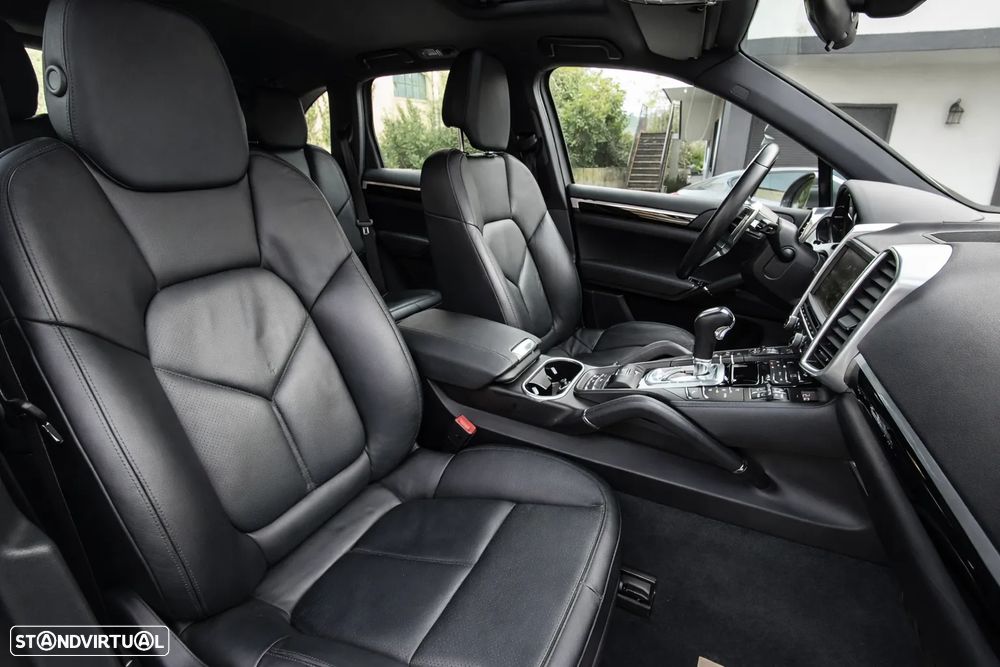 Porsche Cayenne S E-Hybrid - 12