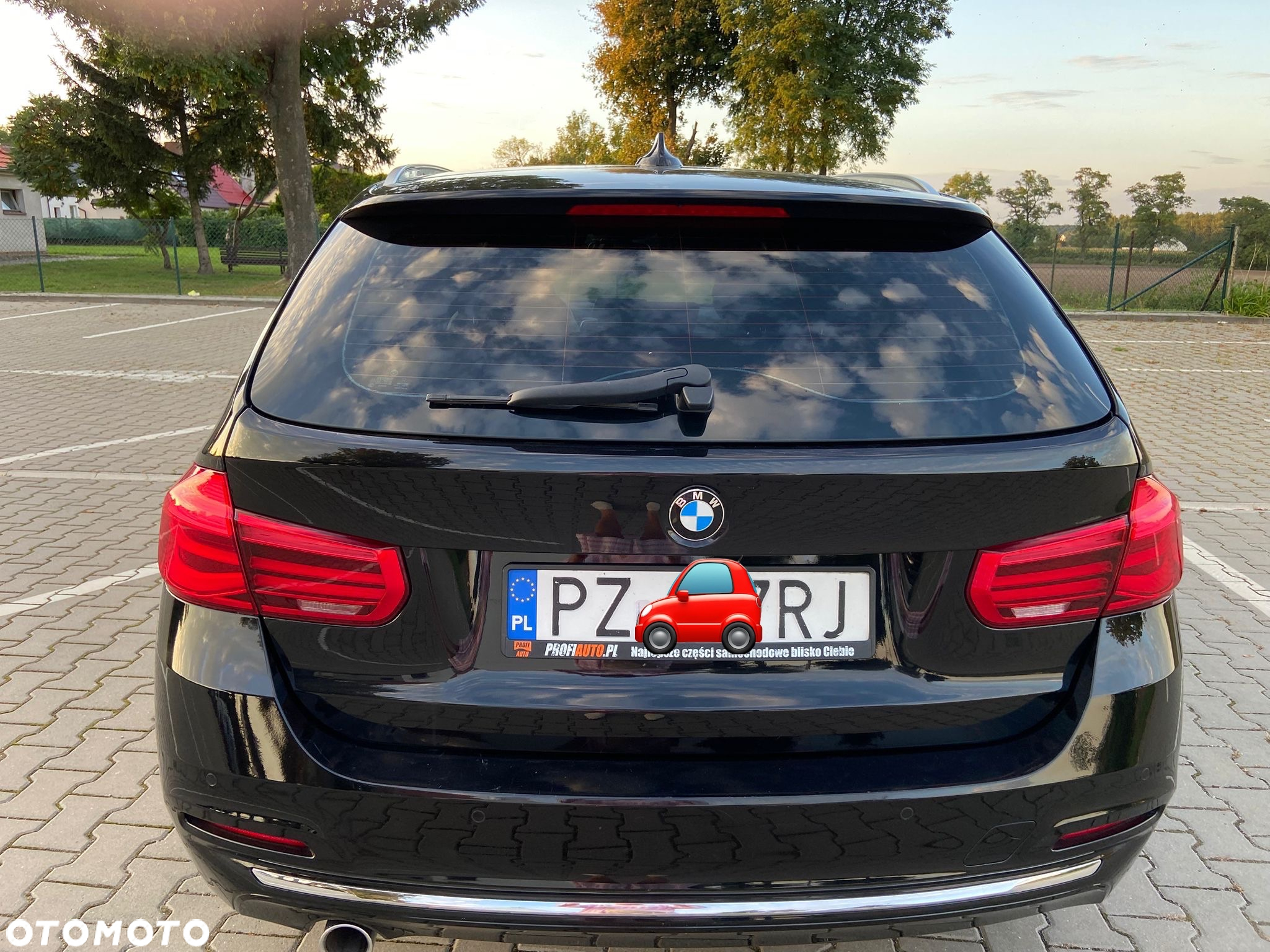 BMW Seria 3 318d Luxury Line - 8