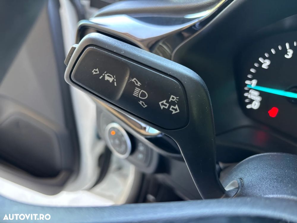 Ford Fiesta 1.1 Trend Connected - 21