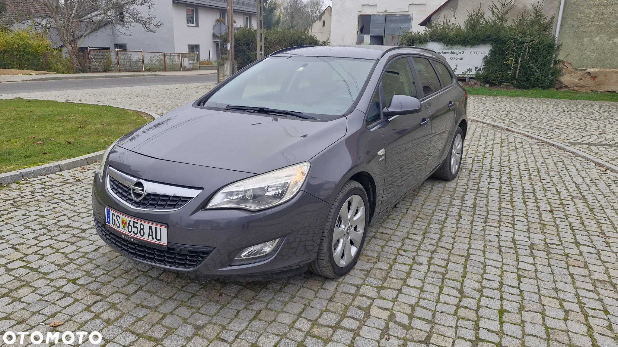 Opel Astra GTC 1.4 Turbo - 3