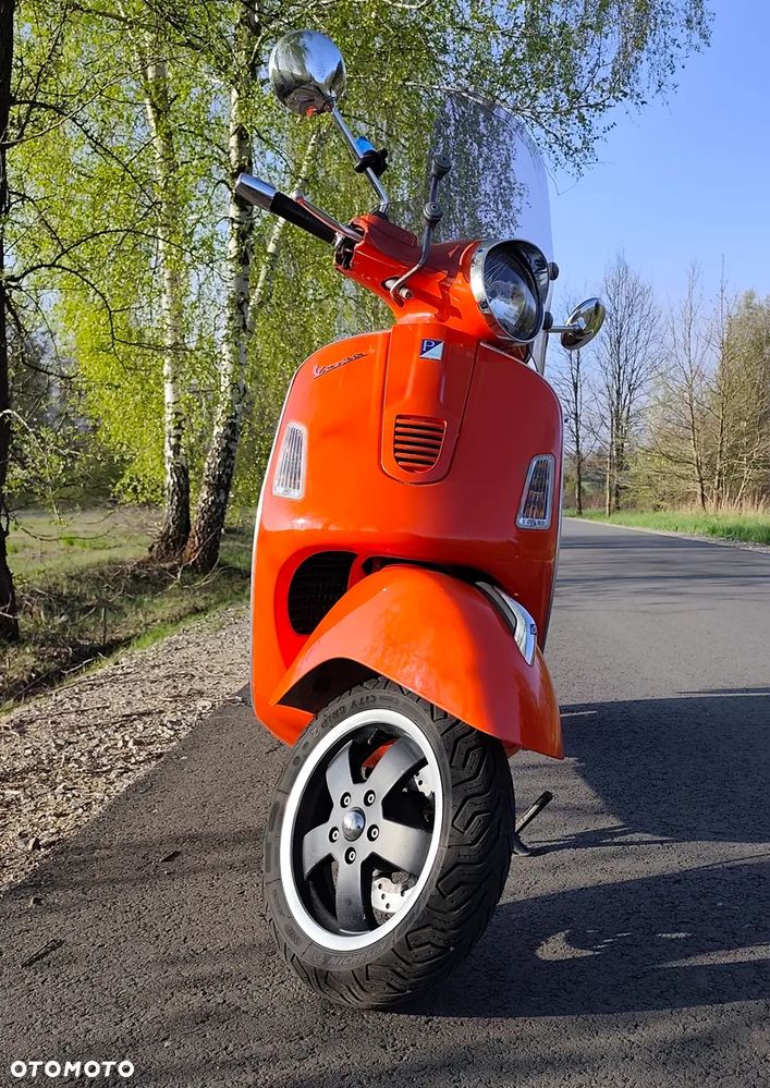 Vespa GTS - 1