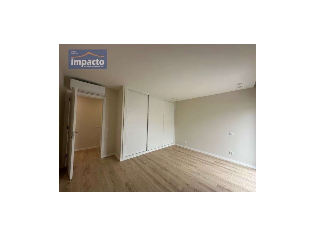 MORADIA NOVA T5, PONTE DE ROL - Grande imagem: 5/13