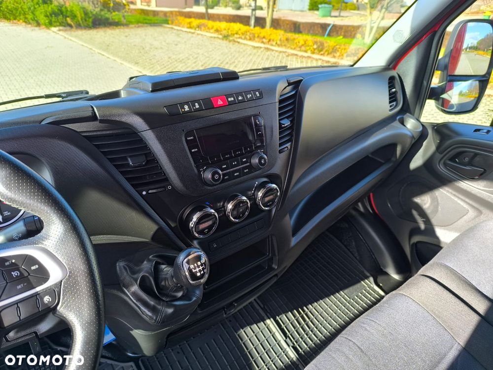 Iveco Daily 50C18 Plandeka, 12 Palet, Sypialnia, Firana+Drzwi z tyłu. - 21