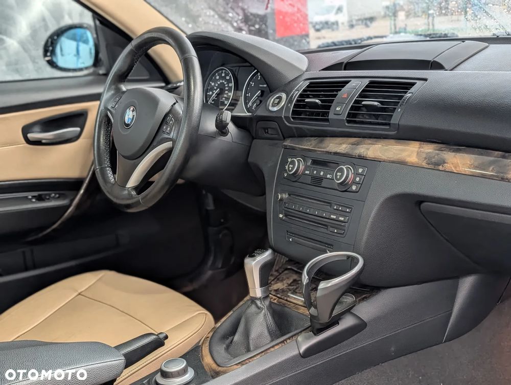 BMW Seria 1 130i - 13