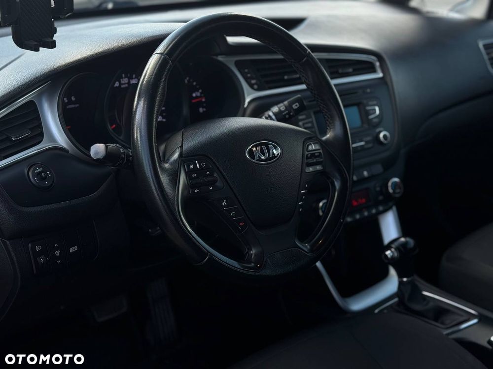Kia Ceed 1.6 CRDi L DCT - 3