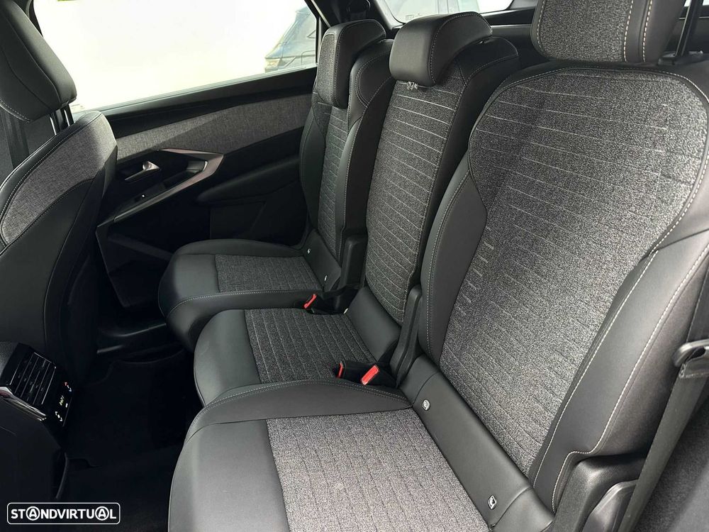 Peugeot 5008 1.2 Hybrid Allure e-DCS6 - 14