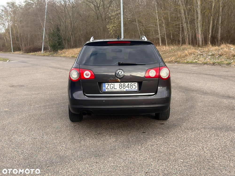 Volkswagen Passat 2.0 TDI DPF Highline DSG - 4